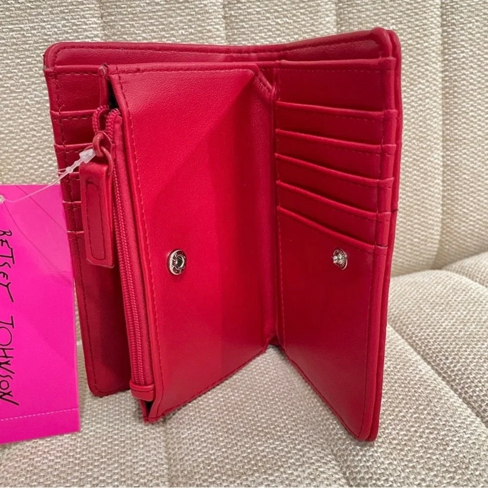 NEW Betsey Johnson Bifold Wallet Women Embossed Heart‎ Snap Zipper Closure